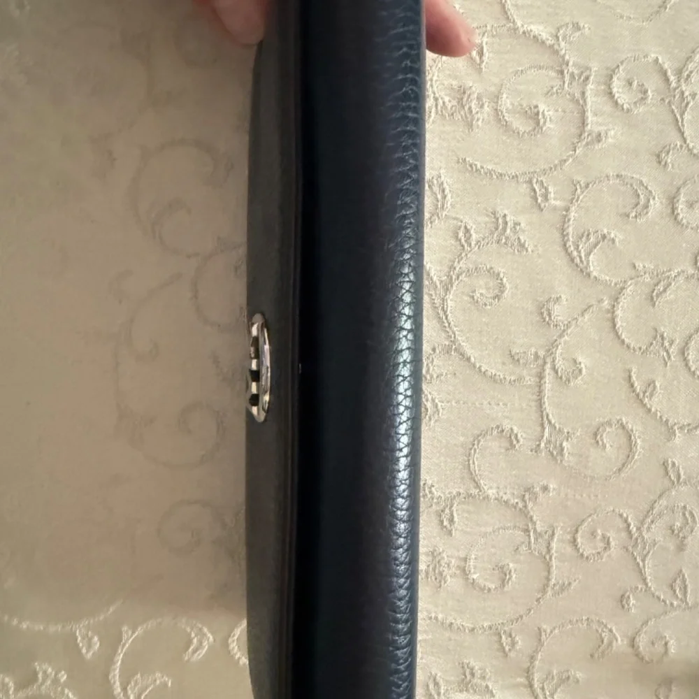 *NEW YEAR SALE * MICHAEL KORS Navy Leather wallet - Picture 3 of 5
